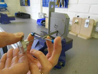 Logan Locksmith Shop La Palma, CA 714-824-4160 - key-broke-in-lock